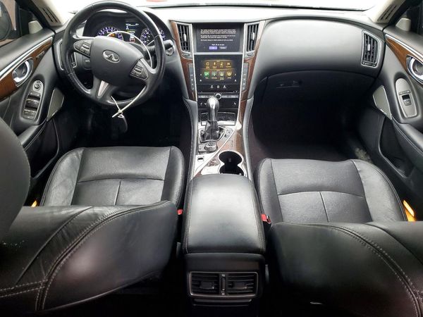 2017 INFINITI Q50