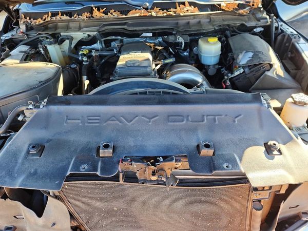 2014 RAM 2500 SLT CREW CAB 4X4