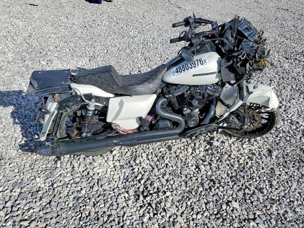 2018 HARLEY-DAVIDSON FL