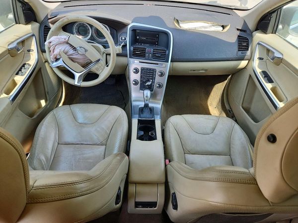 2013 VOLVO XC60