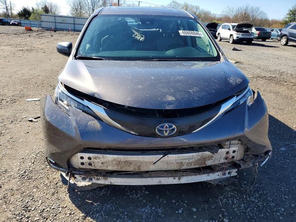 2022 TOYOTA SIENNA