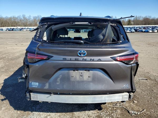 2022 TOYOTA SIENNA