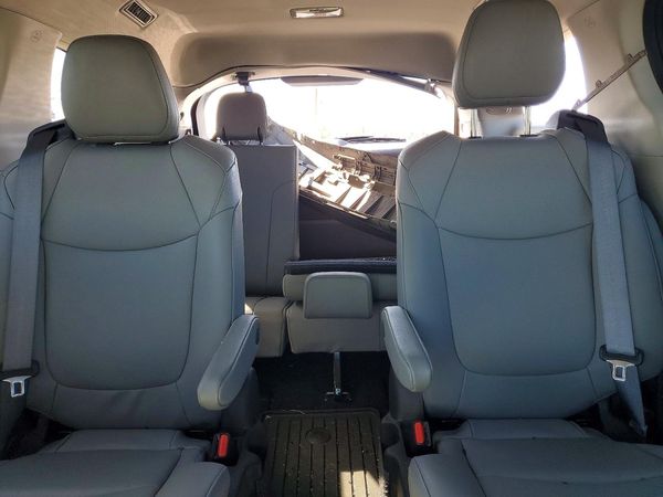2022 TOYOTA SIENNA