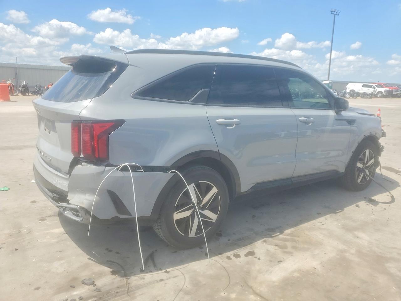 2022 KIA SORENTO EX