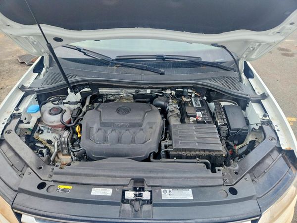 2020 VOLKSWAGEN TIGUAN SE, SEL