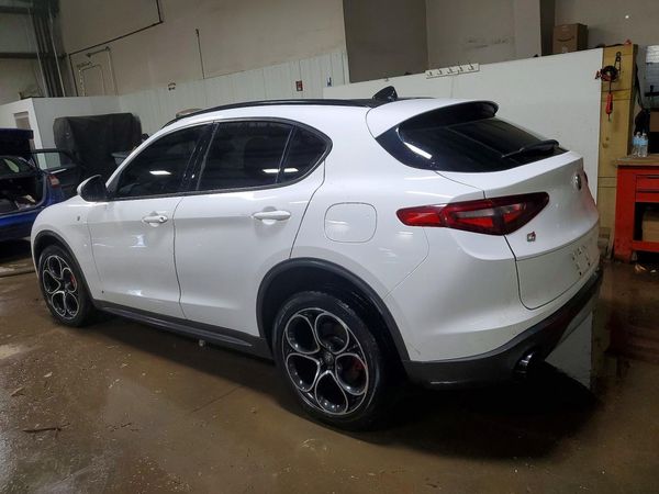 2022 ALFA ROMEO STELVIO