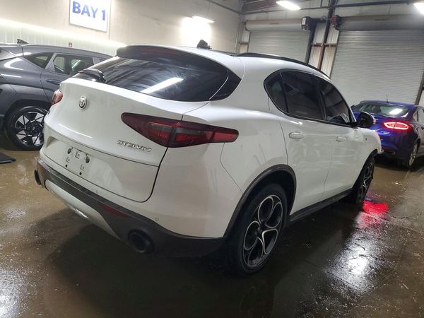 2022 ALFA ROMEO STELVIO