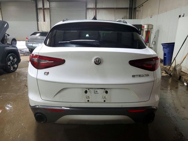2022 ALFA ROMEO STELVIO