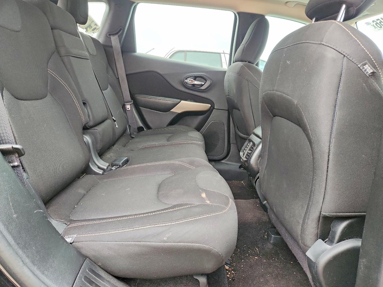 2017 JEEP CHEROKEE LATITUDE FWD