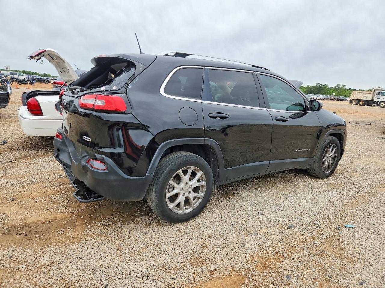 2017 JEEP CHEROKEE LATITUDE FWD