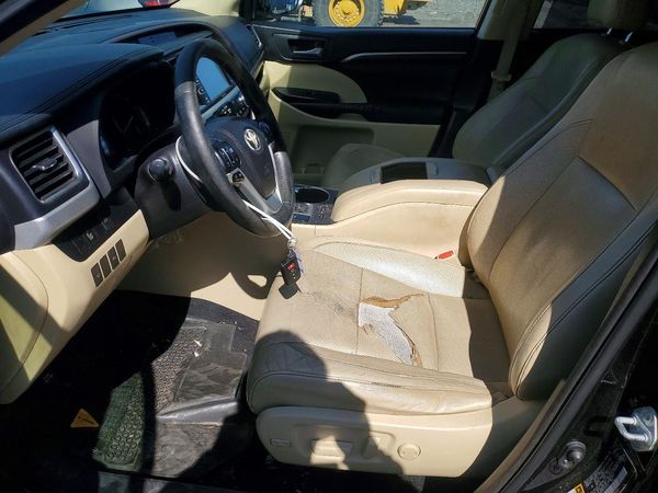2015 TOYOTA HIGHLANDER