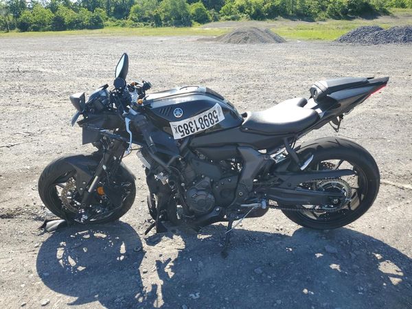 2025 YAMAHA YZFR7