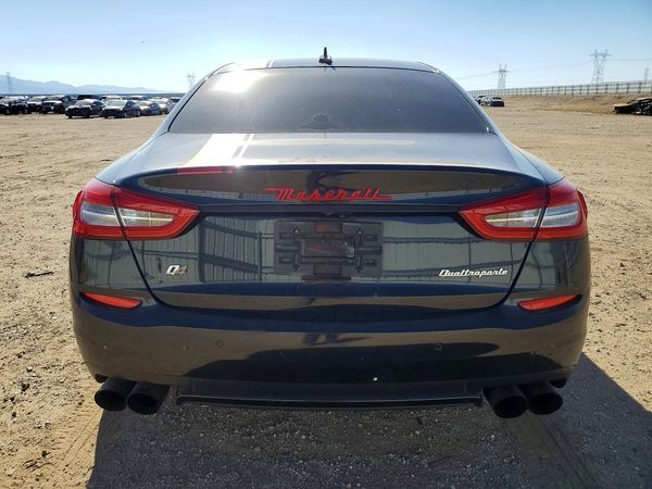 2015 MASERATI QUATTROPORTE Essence
