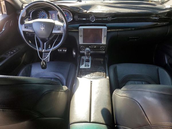 2015 MASERATI QUATTROPORTE Essence
