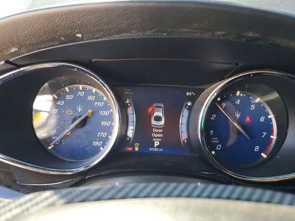 2015 MASERATI QUATTROPORTE Essence