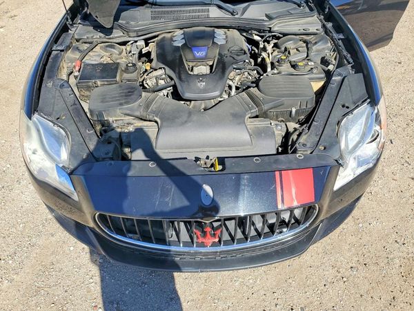 2015 MASERATI QUATTROPORTE Essence