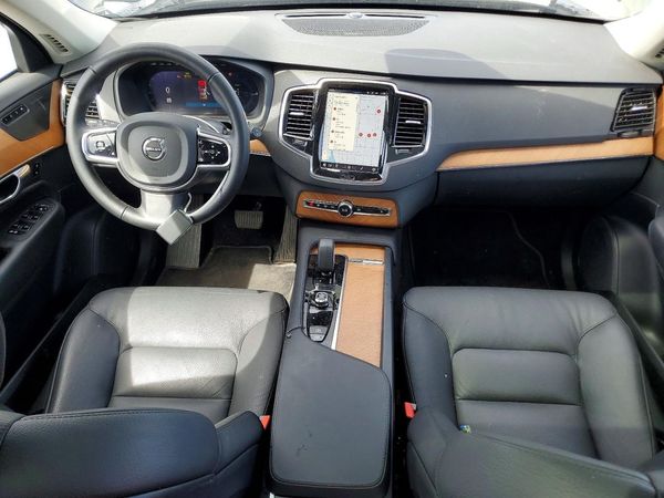 2024 VOLVO XC90 Plus Bright