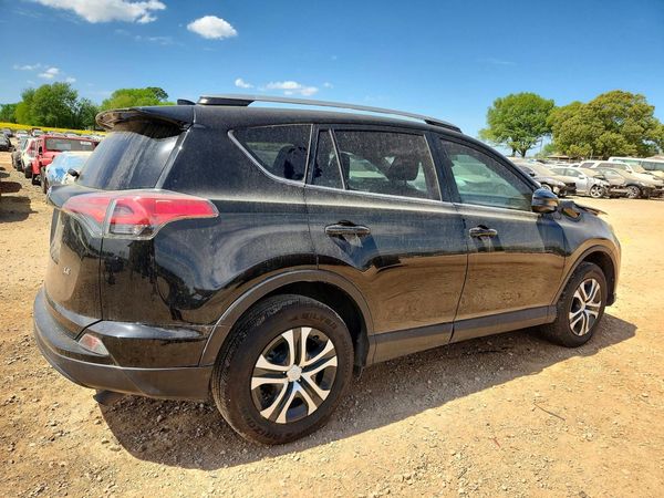 2018 TOYOTA RAV4