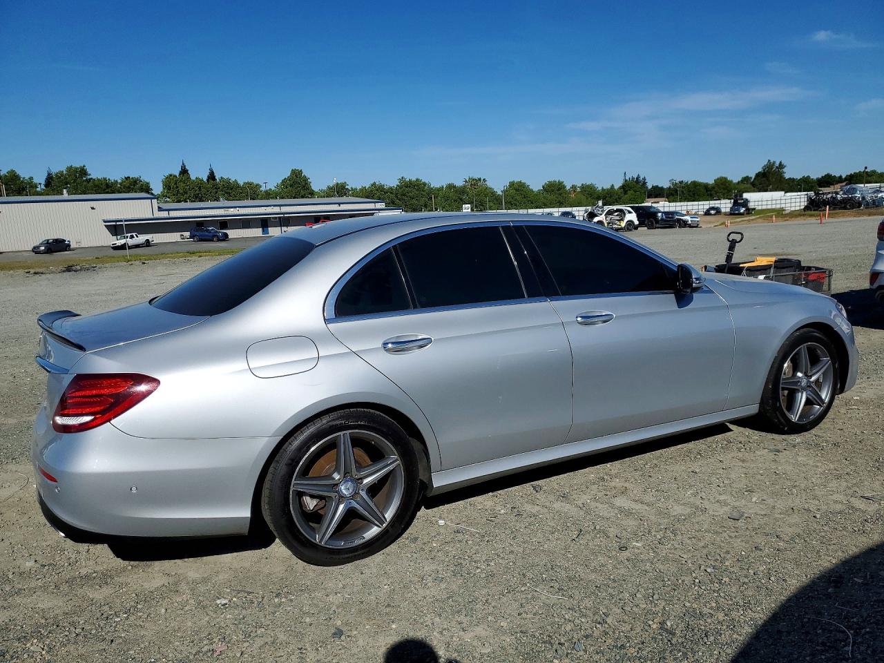 2017 MERCEDES-BENZ E E300