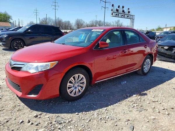 2014 TOYOTA CAMRY