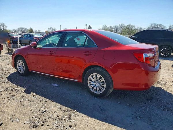 2014 TOYOTA CAMRY