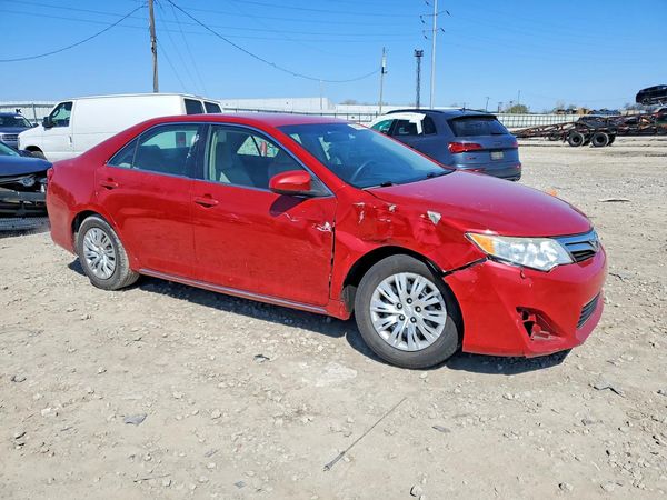2014 TOYOTA CAMRY