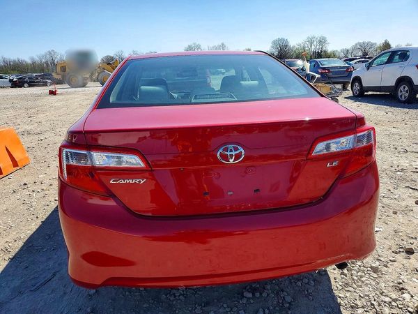 2014 TOYOTA CAMRY