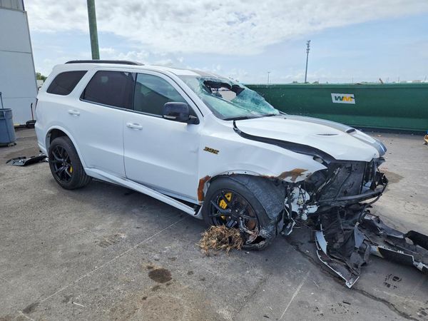 2024 DODGE DURANGO SRT 392 — Passenger 3/4