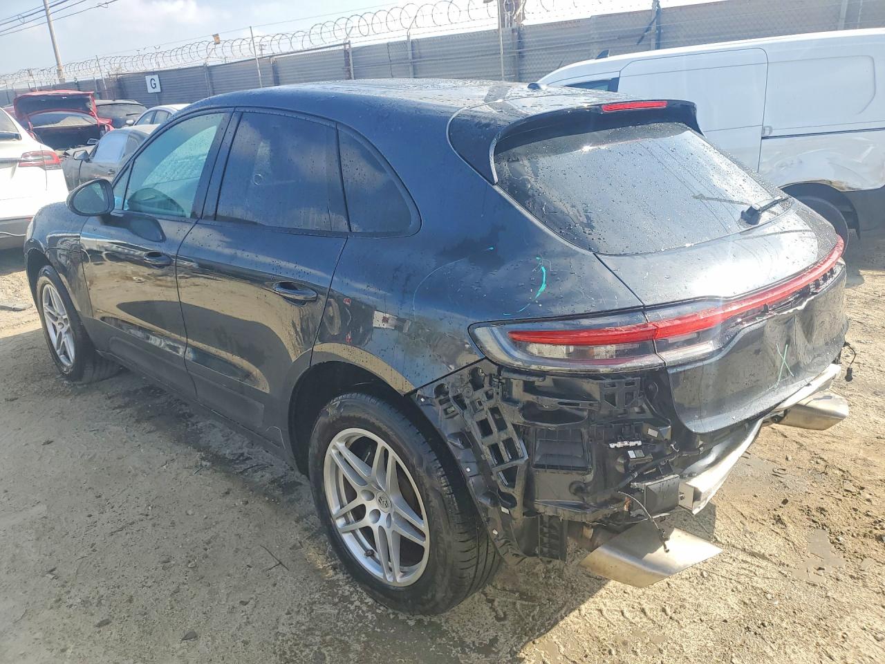 2020 PORSCHE MACAN