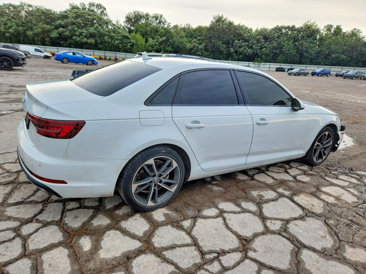 2019 AUDI A4 Premium, Titanium
