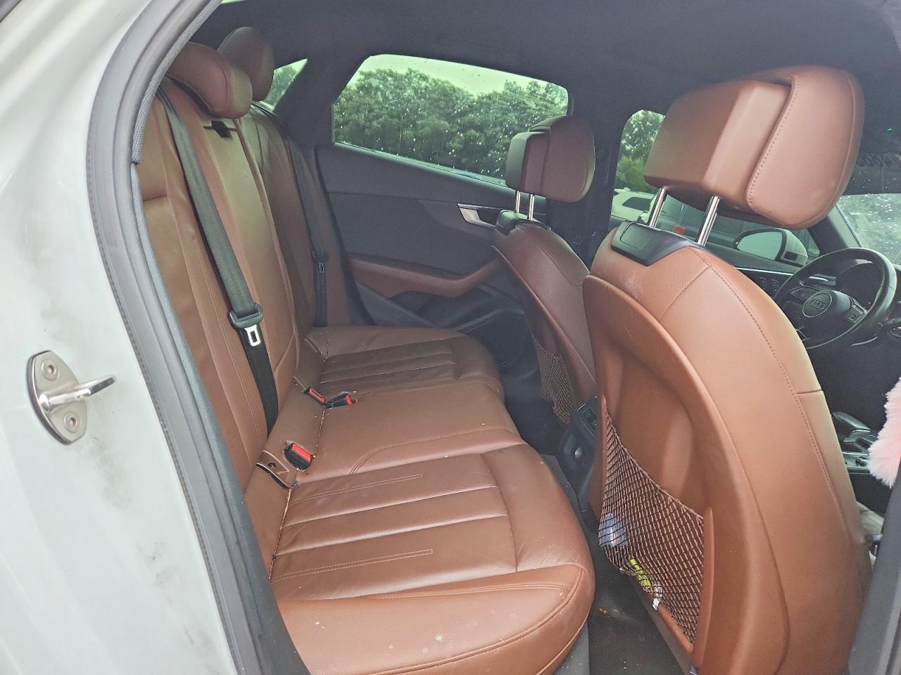 2019 AUDI A4 Premium, Titanium
