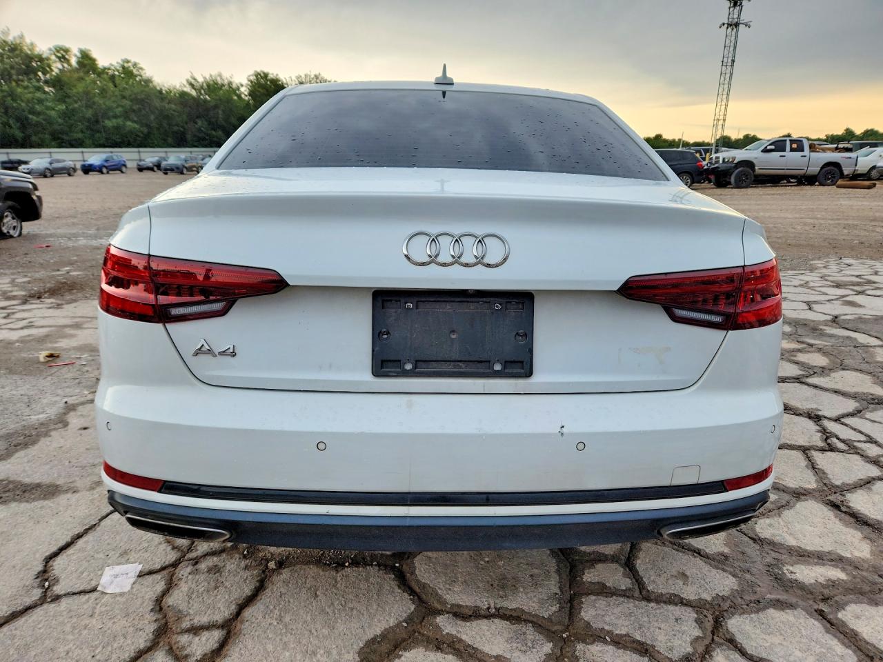 2019 AUDI A4 Premium, Titanium