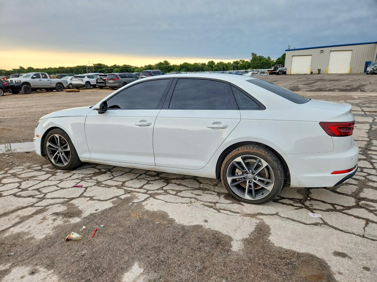 2019 AUDI A4 Premium, Titanium