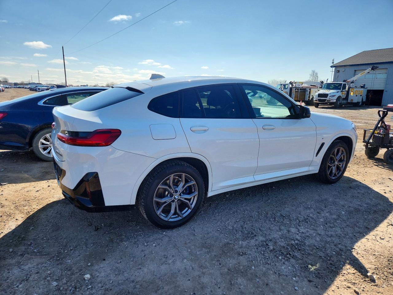 2023 BMW X4 M40i