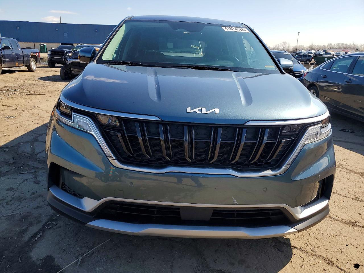 2024 KIA CARNIVAL EX