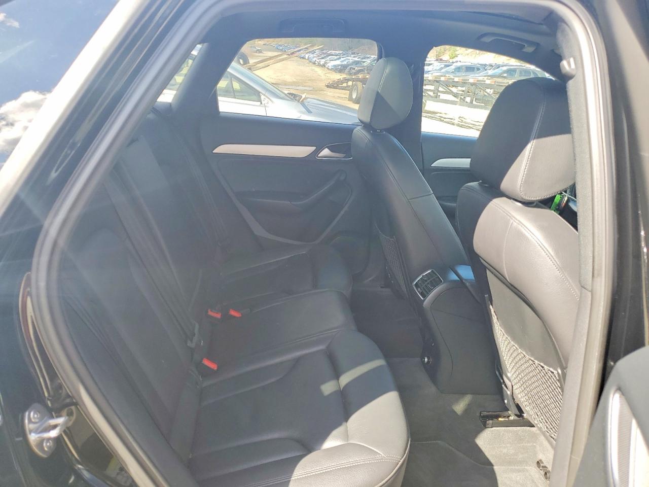 2017 AUDI Q3 quattro Premium
