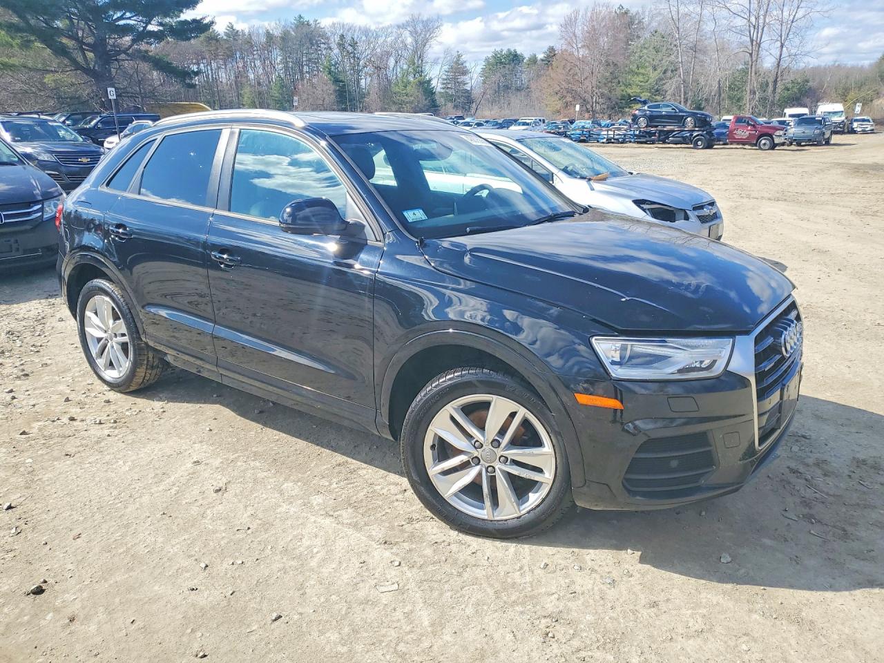 2017 AUDI Q3 quattro Premium