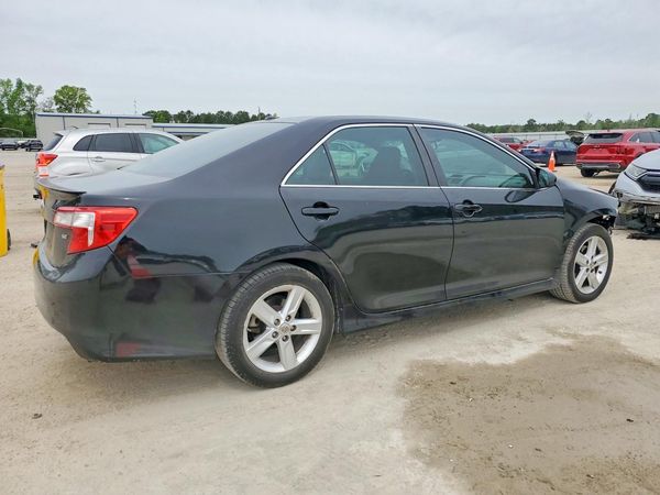 2013 TOYOTA CAMRY