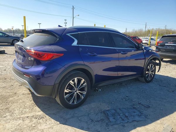 2017 INFINITI QX30