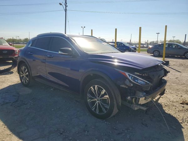 2017 INFINITI QX30