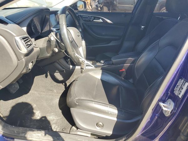 2017 INFINITI QX30