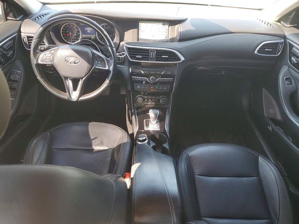 2017 INFINITI QX30