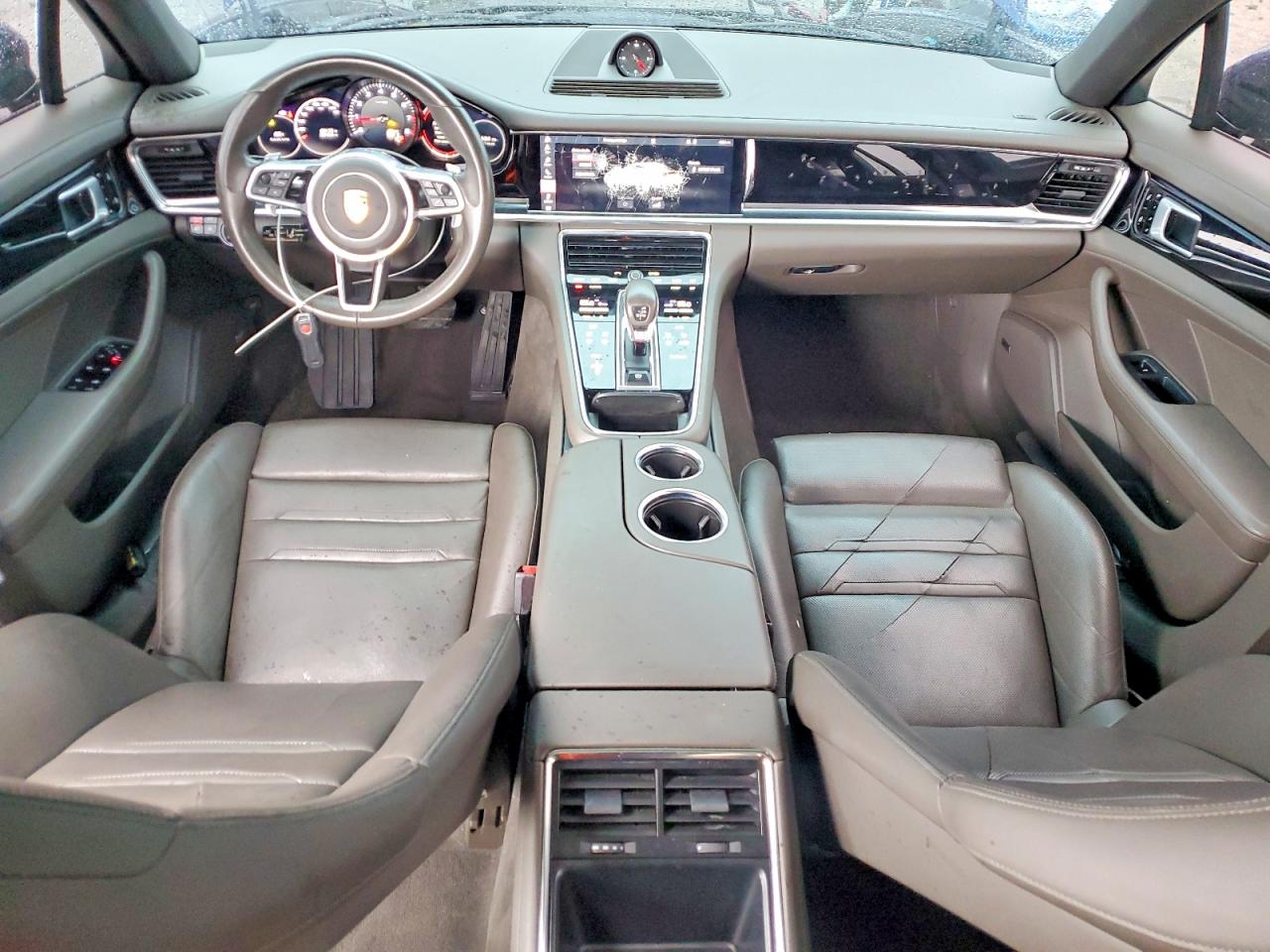 2020 PORSCHE PANAMERA