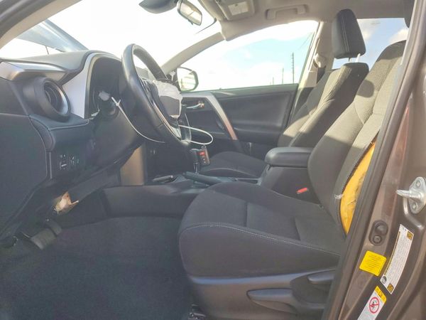 2018 TOYOTA RAV4 Adventure/XLE — DENT