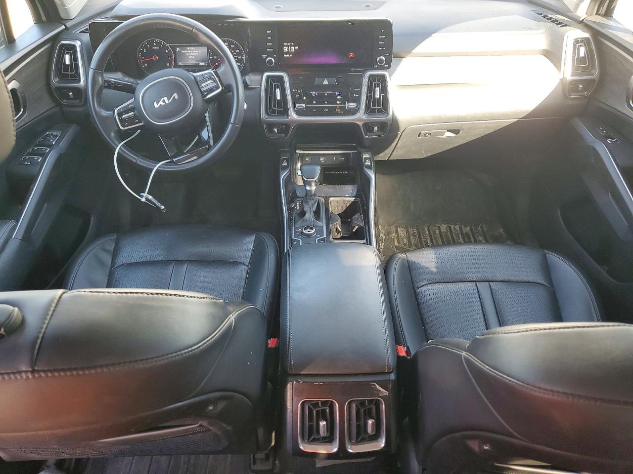 2023 KIA SORENTO S