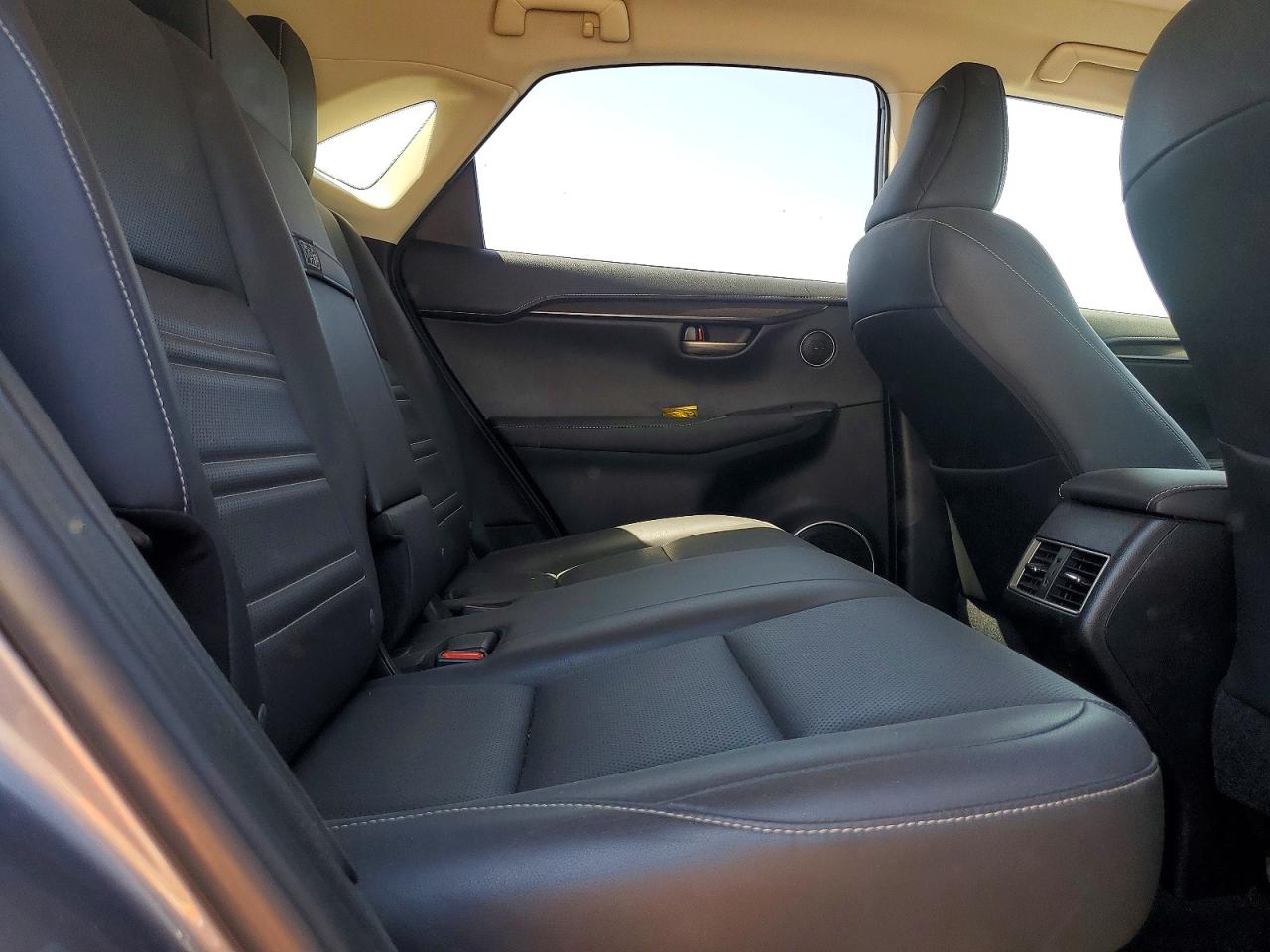 2016 LEXUS NX 200t Luxury