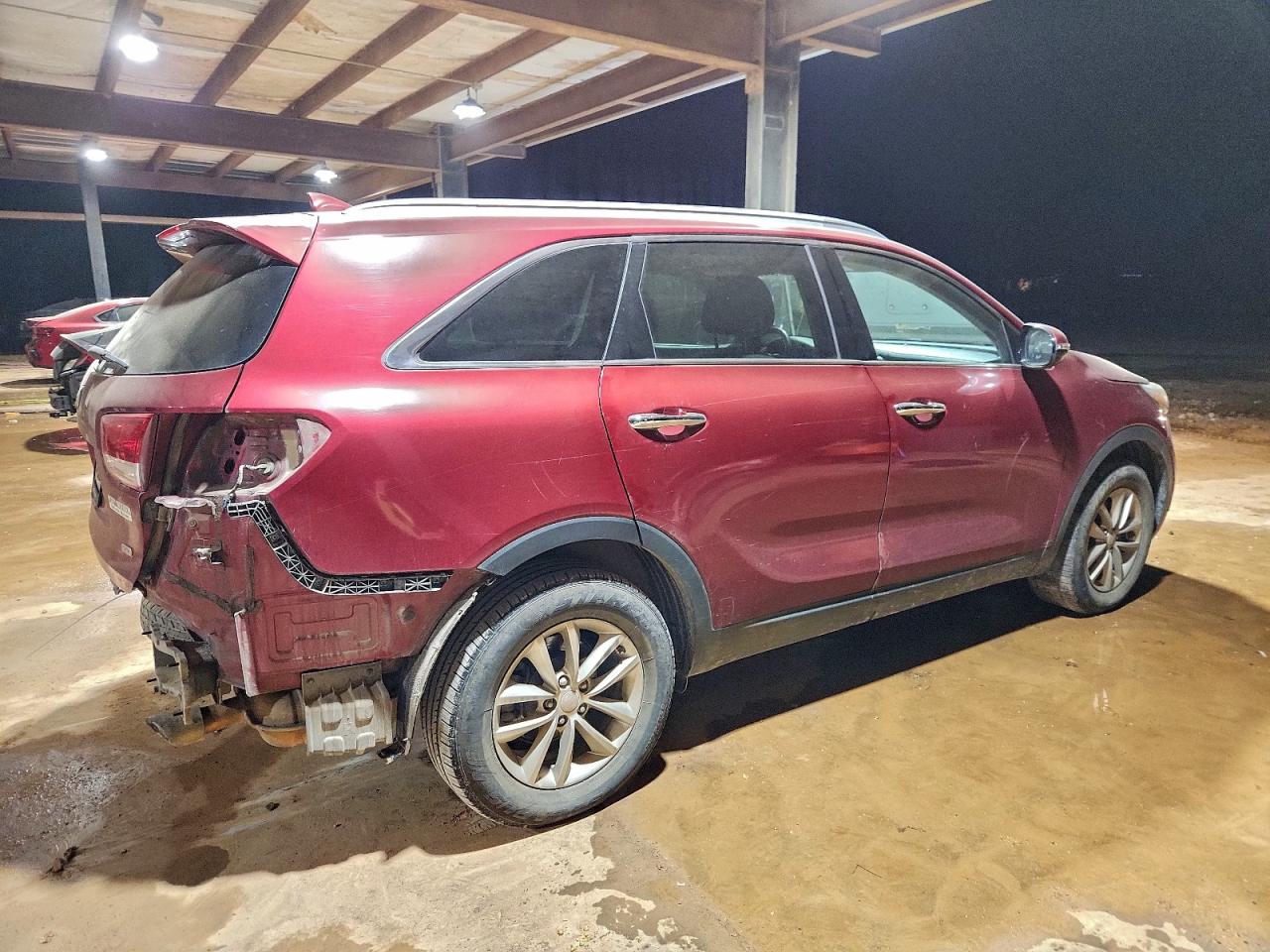 2016 KIA SORENTO L / LX
