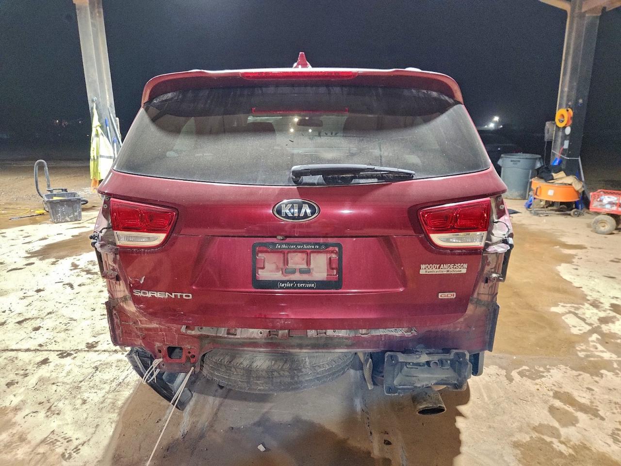 2016 KIA SORENTO L / LX