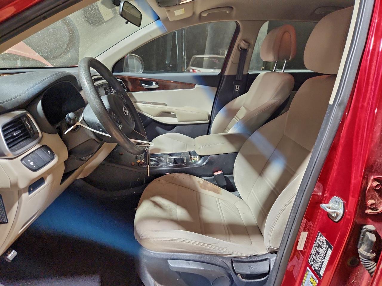 2016 KIA SORENTO L / LX