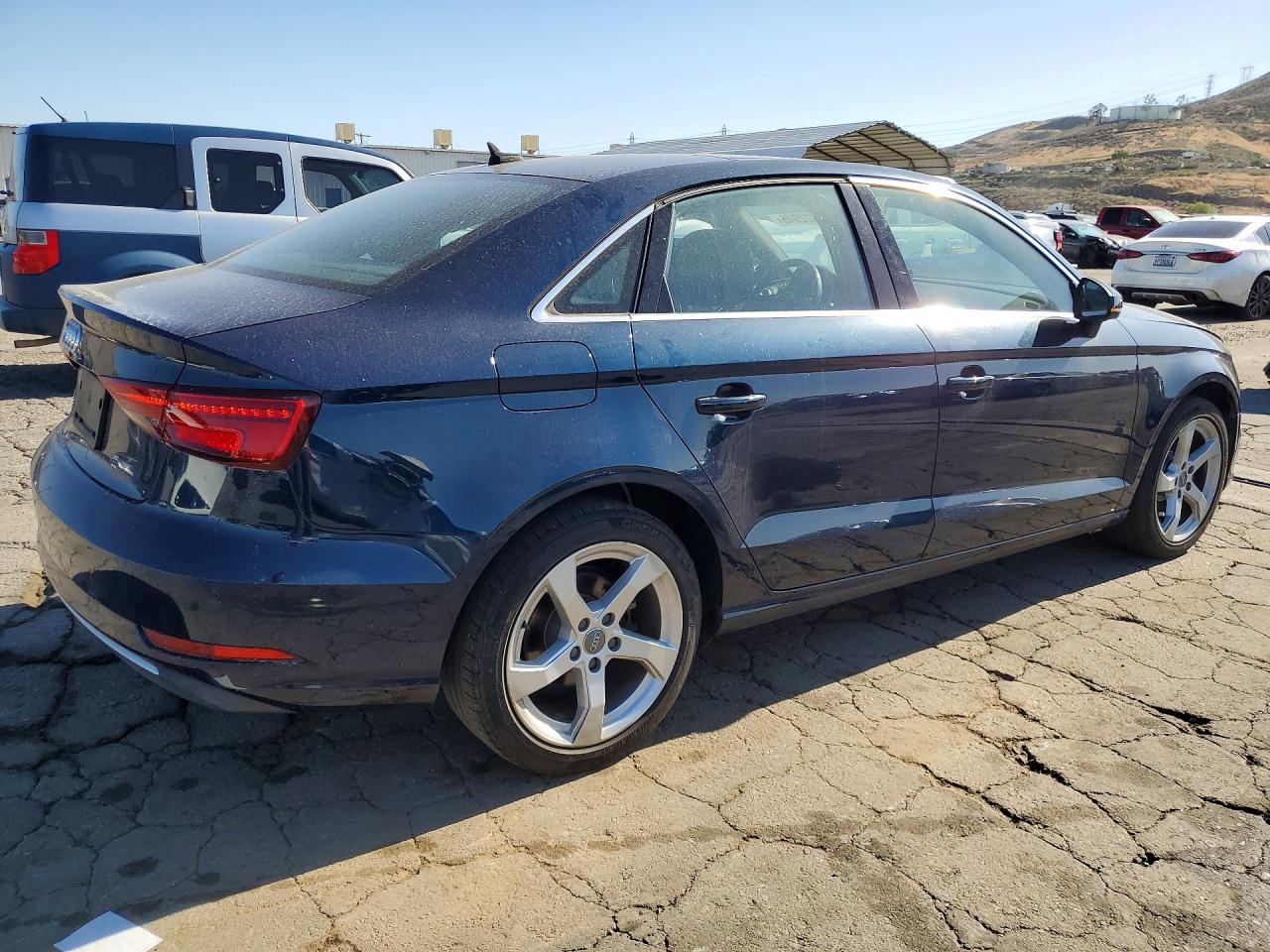 2019 AUDI A3 Premium, Titanium